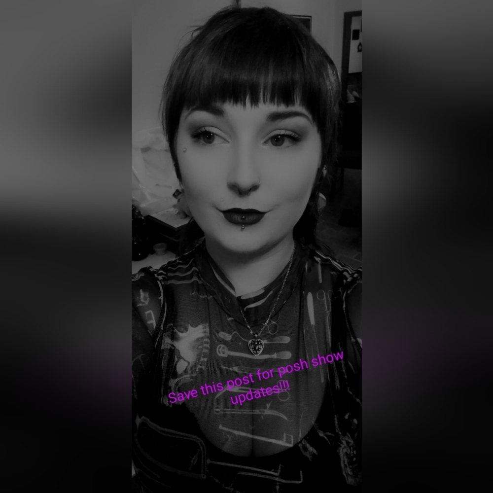 ***SAVE THIS POST FOR POSH SHOWS***